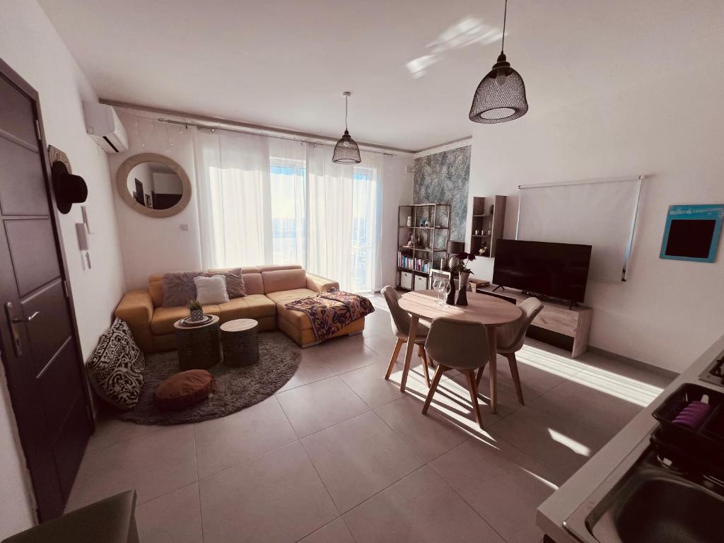 LA88 SweetHome Penthouse with Jacuzzi photo 1