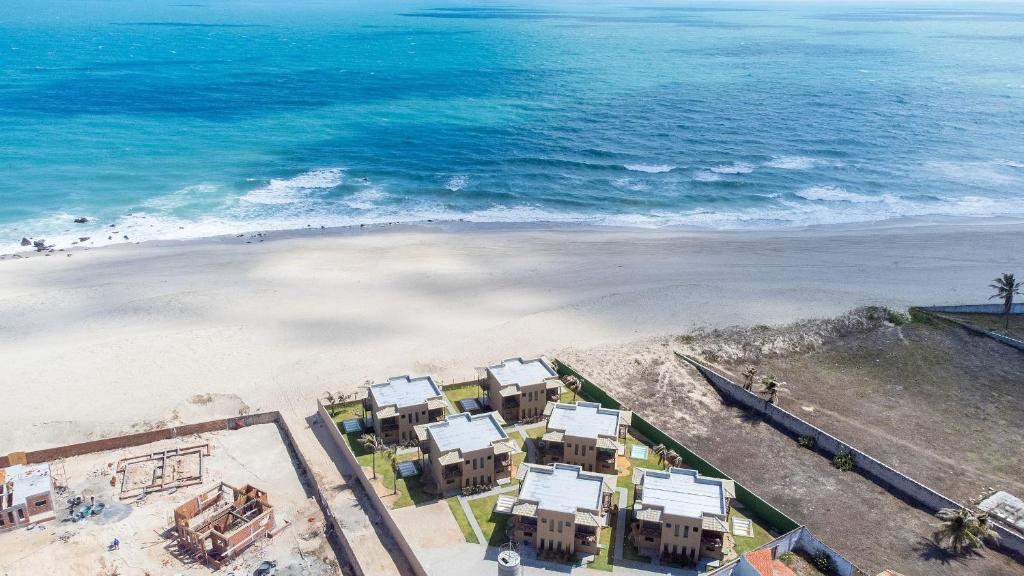 Beachfront Duplex #A2 em Barro Preto por Carpediem photo 1