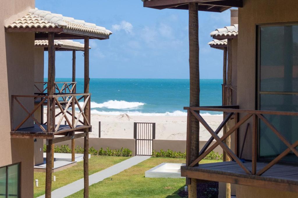 Beachfront Duplex #A2 em Barro Preto por Carpediem photo 2