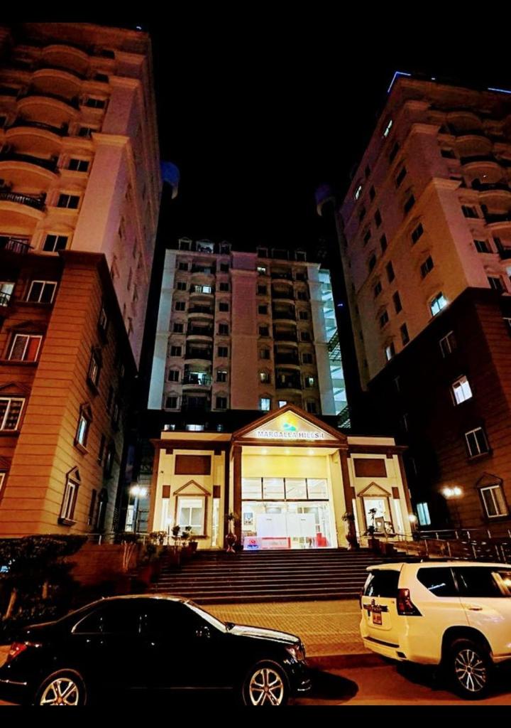 Luxury Margalla 1-Bedrooms APARTMENTS photo 3
