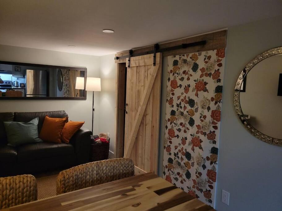 1 bedroom basement apartment with free parking photo 1