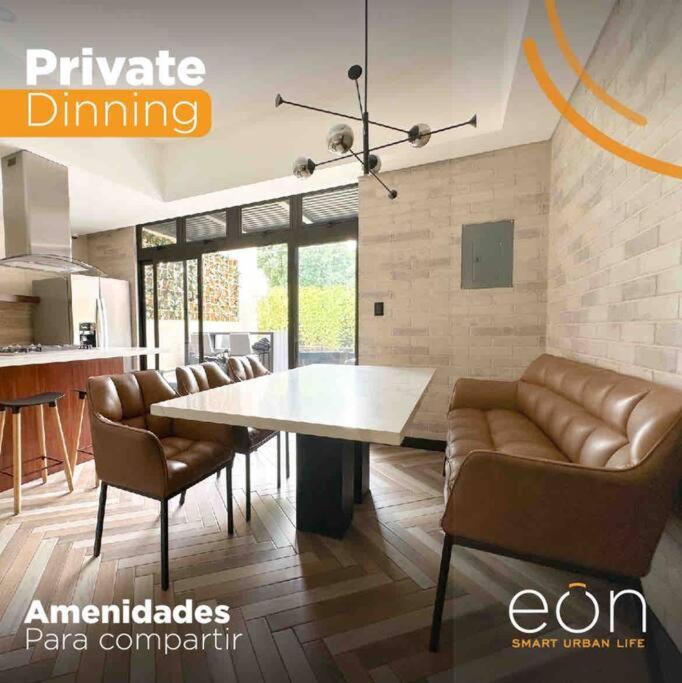 Eon-ClarionSuites Apart-estudio zona 10 con AC photo 4