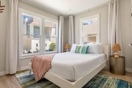 Beach Oasis for Families 2 Bd 1Ba Manhattan Beach photo 4