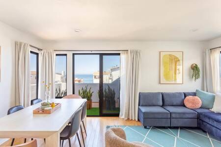 Ocean View 1 BR Dream Escape in Manhattan Beach photo 1
