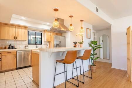 Ocean View 1 BR Dream Escape in Manhattan Beach photo 3