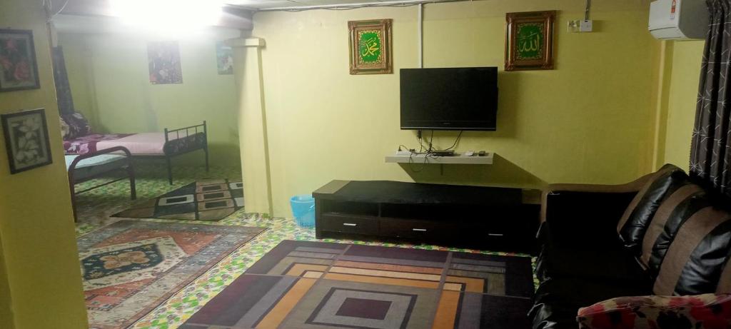 Kurnia Homestay photo 2