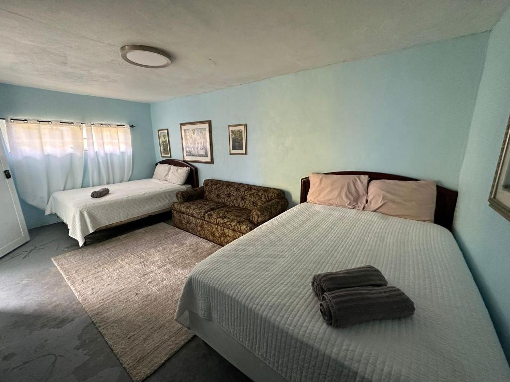 Beach Getaway with Cozy 2 Bedrooms near the Ocean, Arecibo photo 1