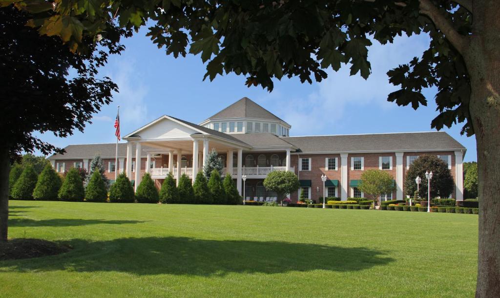 The Inn And Spa At East Wind image