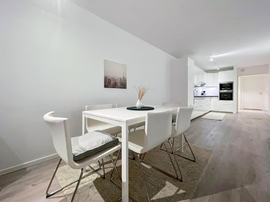 Unique Place by Stavanger BnB 19 2br, Terrace, ParkingAirport Shuttle photo 2