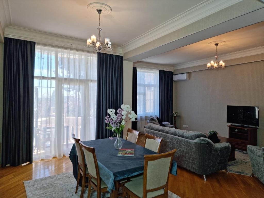 Mayden Family Apartment