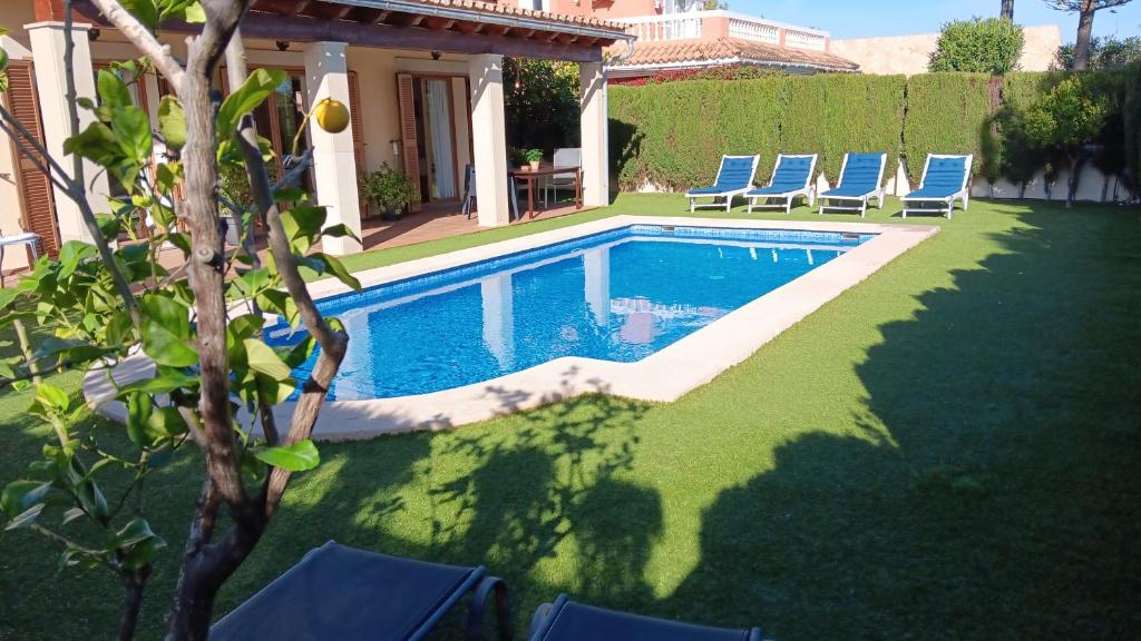 Villa Puerto Adriano - Tap to explore photos