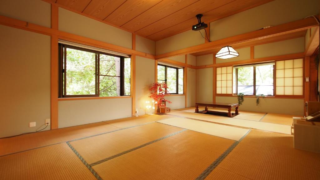 お湯掛け流し『草津温泉湯畑』徒歩圏内※温泉街を大勢で遊びたい & 癒されたい photo 4