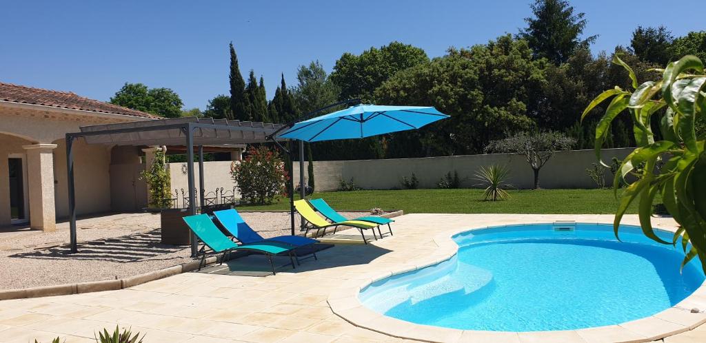 Les Dentelles du Ventoux - Gîte avec Piscine