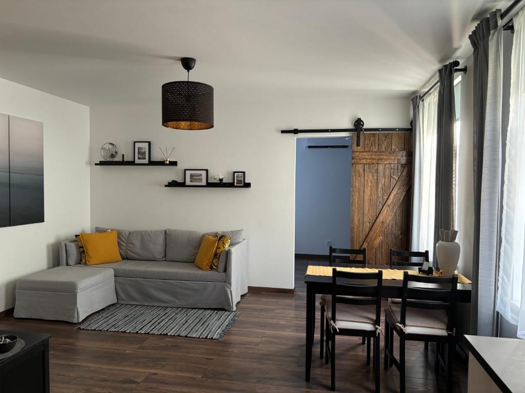 Cozy seaside park apartment photo 1