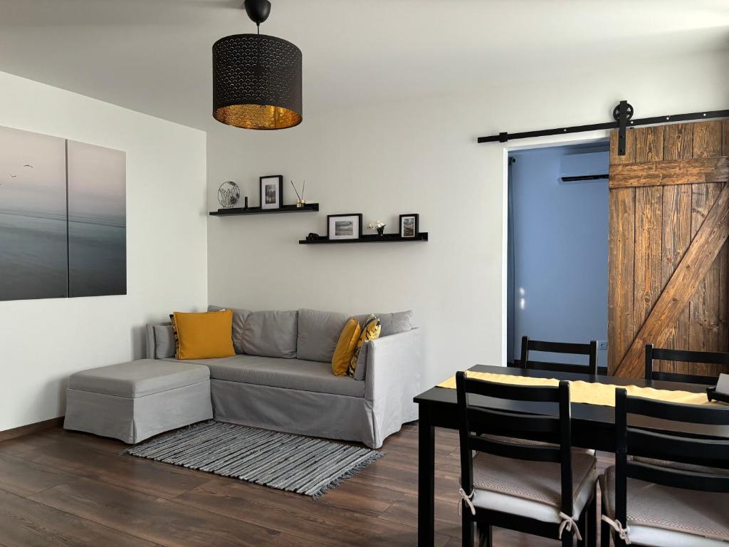 Cozy seaside park apartment photo 2