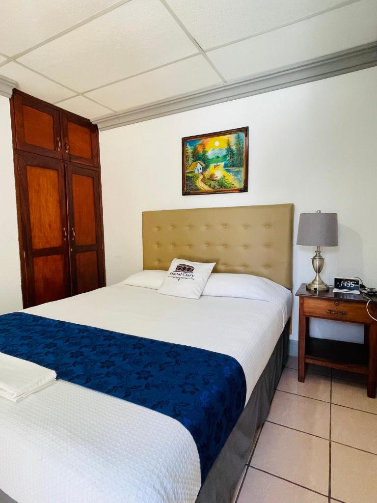Hostal Clary photo 1