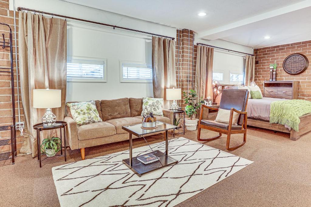 Ohio Studio Centrally Located Near Attractions! photo 3