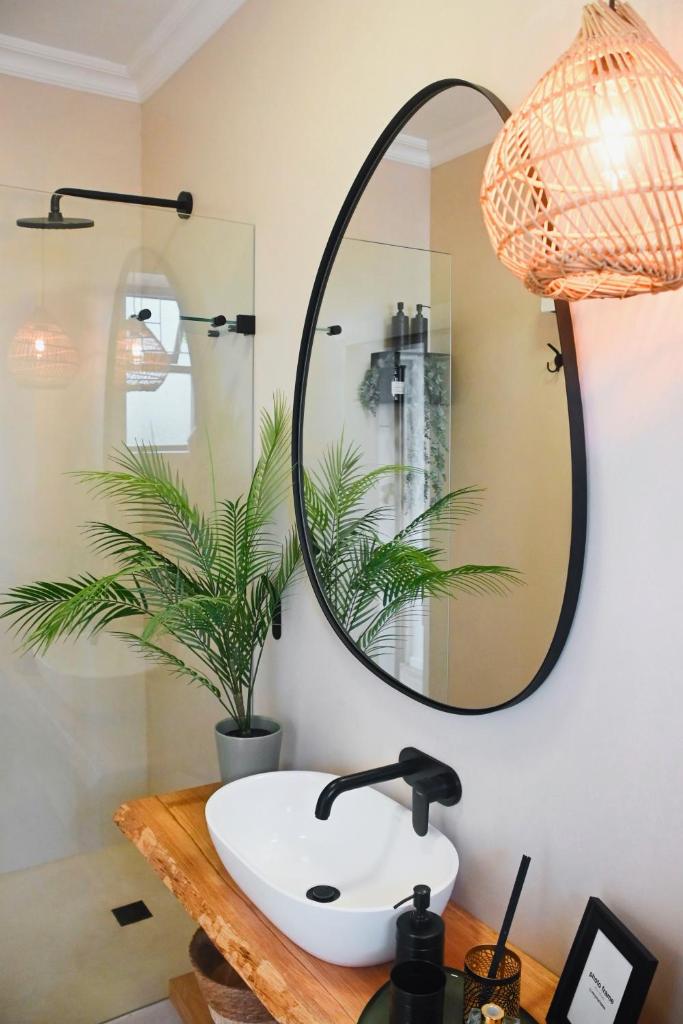 Designer Luxe Stellies Studio photo 4