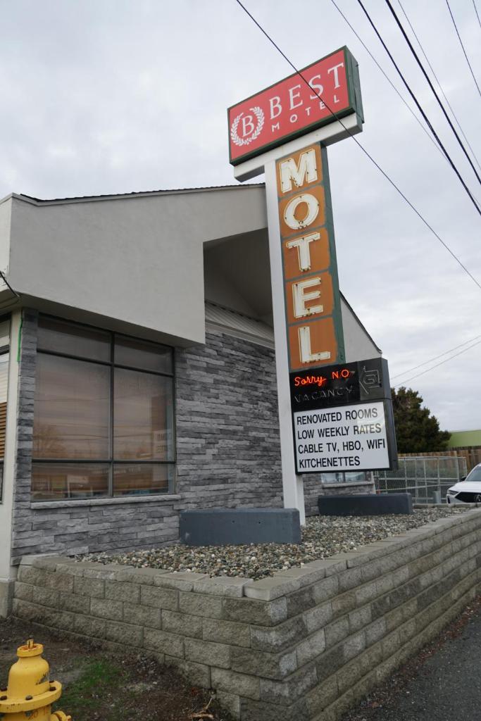 Best Motel photo 1