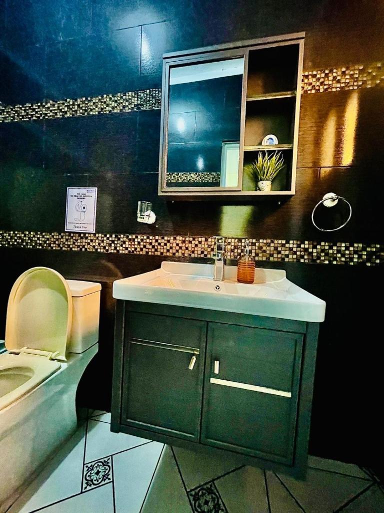 Neo’s hotel photo 3