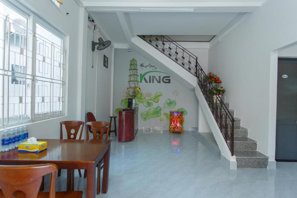 KING HOMESTAY
