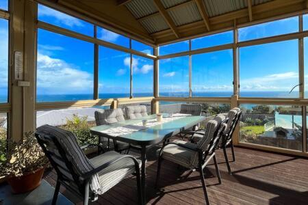 Brilliant Oceanview Holiday House Mountain High photo 1