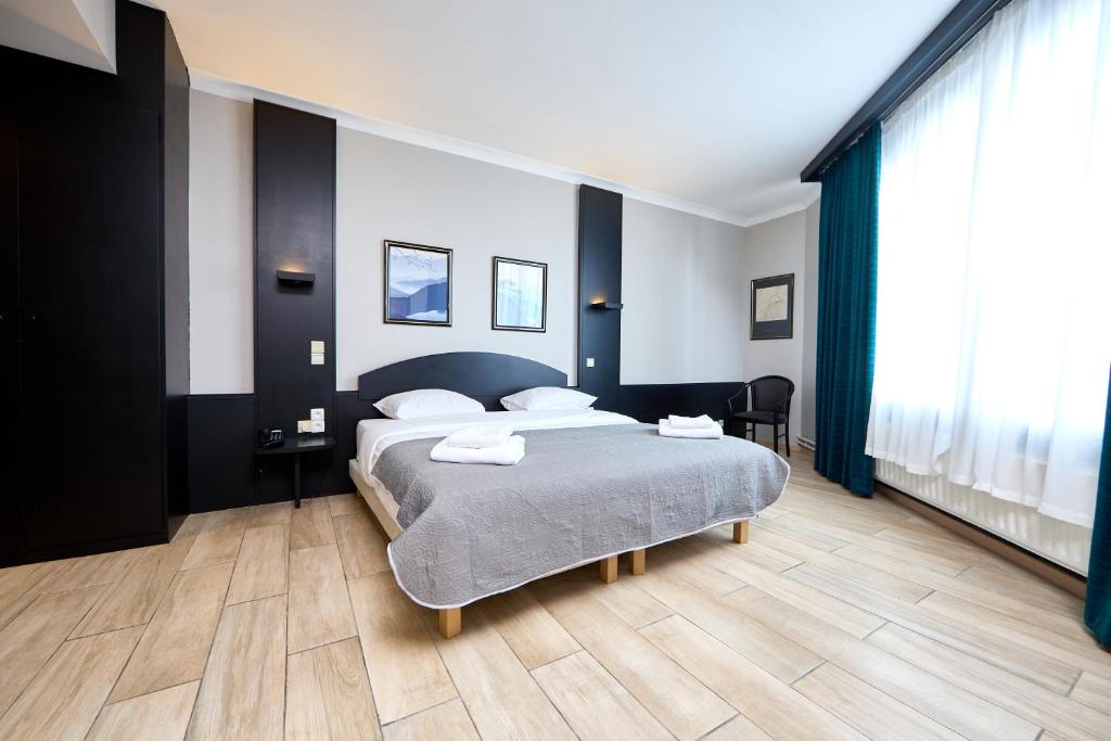 Hotel EUROPACITY - Tap to explore photos