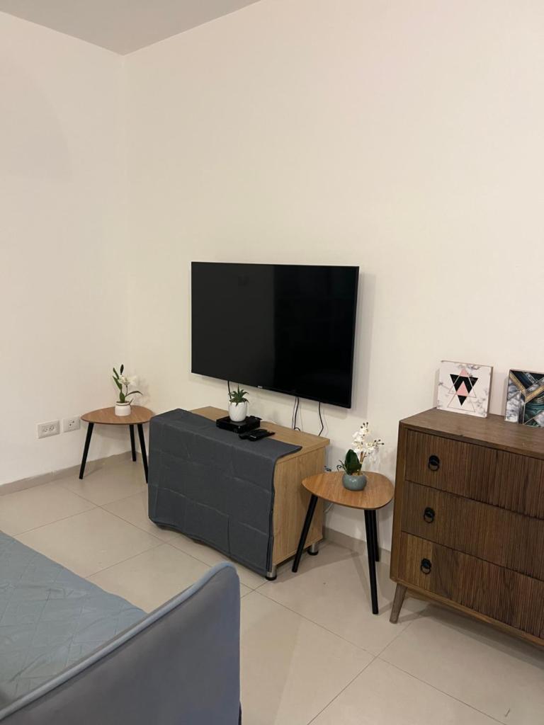 דירת גן מדרך עוז Garden Apartment photo 3