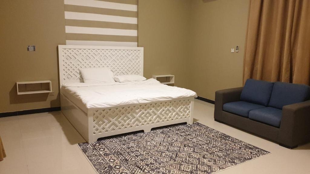 King bed room in Salalah Social club photo 2