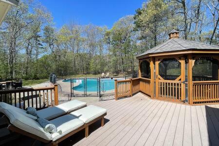 The Poppy - Serene Cape Cod Haven with Game Room photo 4