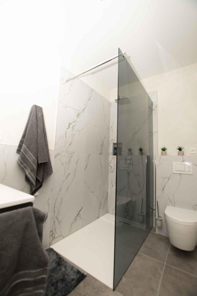 Moderne Wohnung mit Panorama photo 2