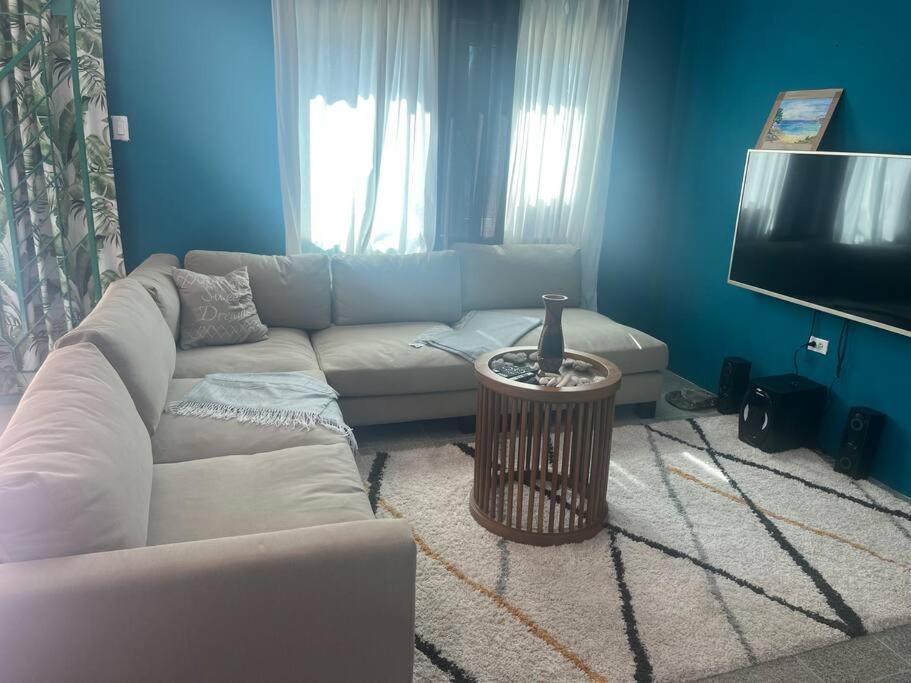 Whispering Clouds Beach House photo 1