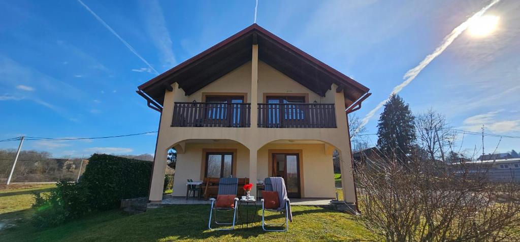 Holiday house and apartments Vale