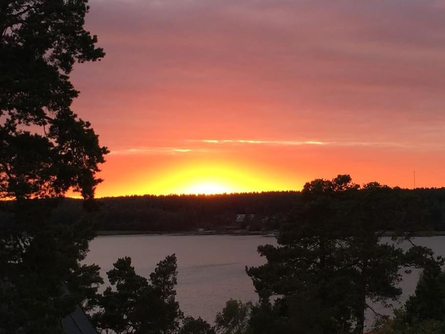 Härlig Skärgårdsvilla med strålande sjöutsikt photo 1
