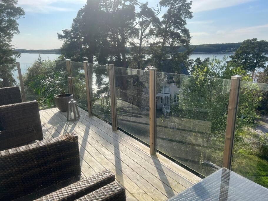 Härlig Skärgårdsvilla med strålande sjöutsikt photo 2
