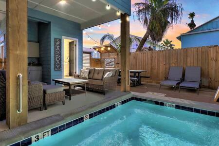 One Click Away at Sandcastle Cove photo 1