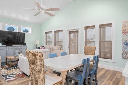 The Gruene Escape at Royal Sands photo 1