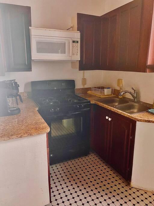 Captains Quarters at Lowry Hill photo 3