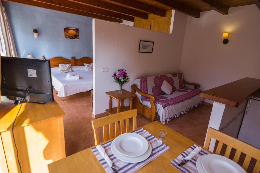 Hostal Cala Boix photo 2