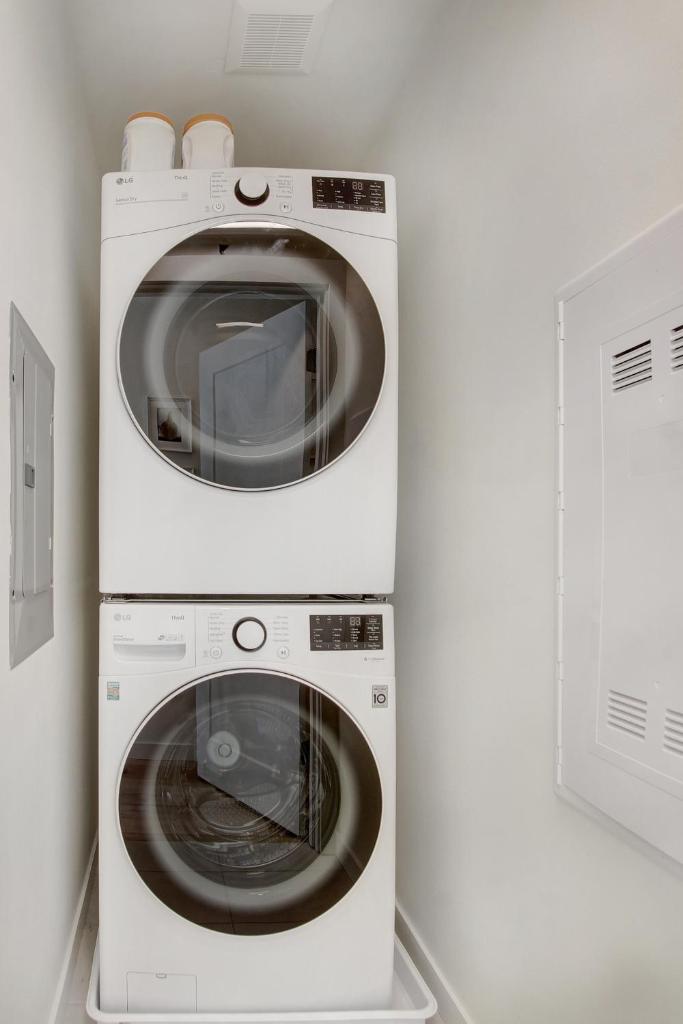 Gorgeous NEW Townhome on Capitol Hill, Close to Everything! photo 1