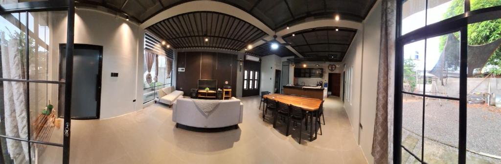 Bora House photo 2