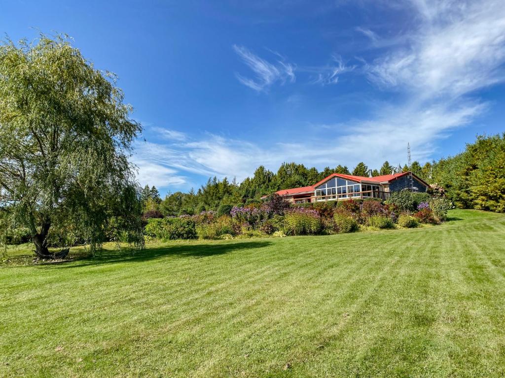 Stunning Secluded Richibucto River Waterfront Cottage with Unparallel Privacy photo 3