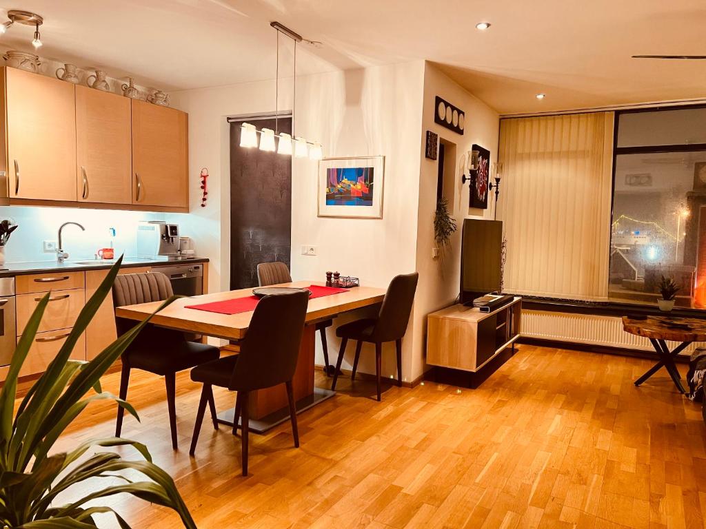 Aurora Harbour Apartments photo 2
