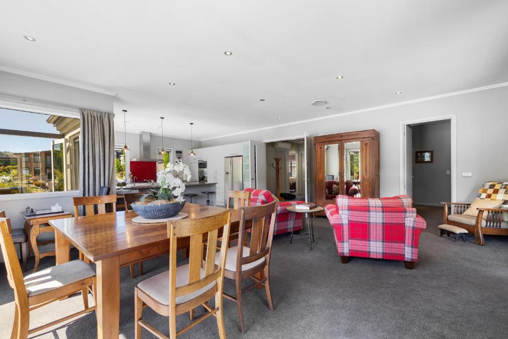 Elite Holiday Homes Queenstown - Arrowbrae photo 4