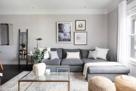 The Belmont House - Cozy & Close to Everything image
