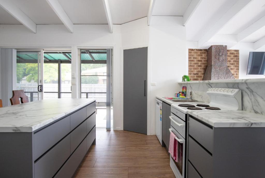 Pet Friendly House Steps from Batemans Bay photo 4