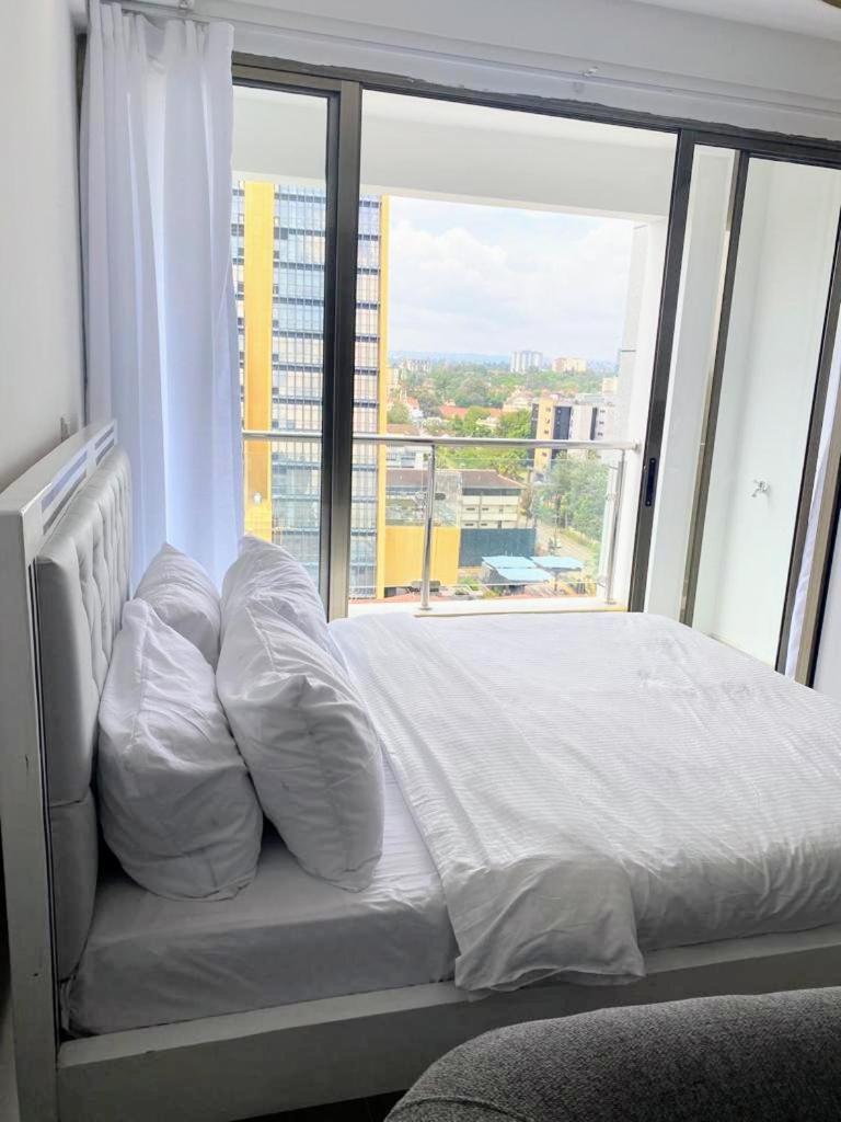 Comfy studio near yaya Kilimani photo 1