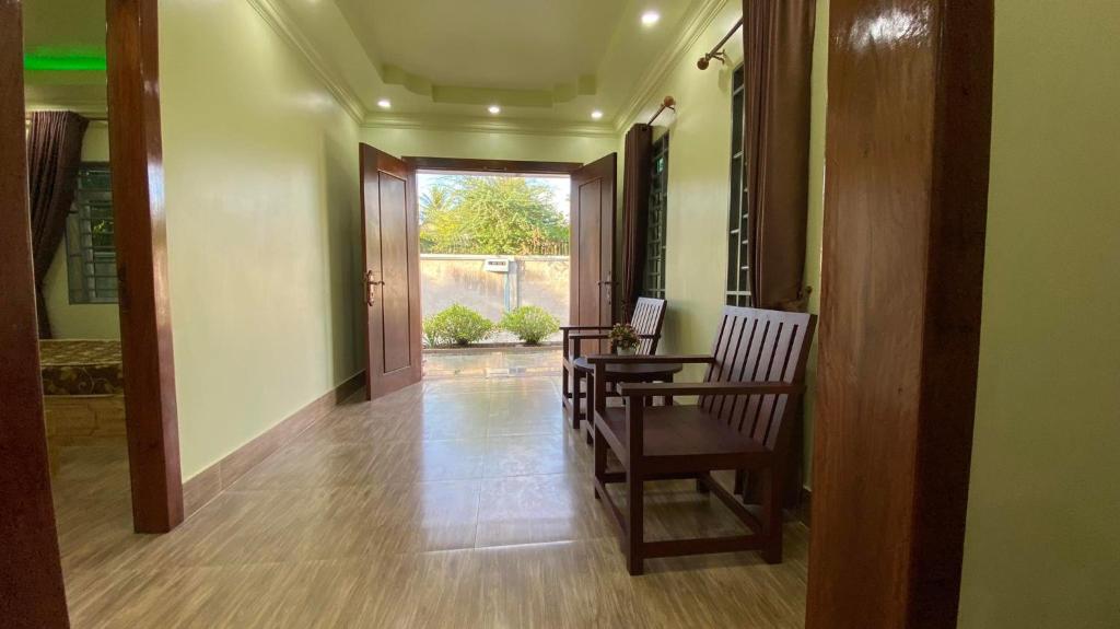 Serei Saophoan Villa Homestay photo 3