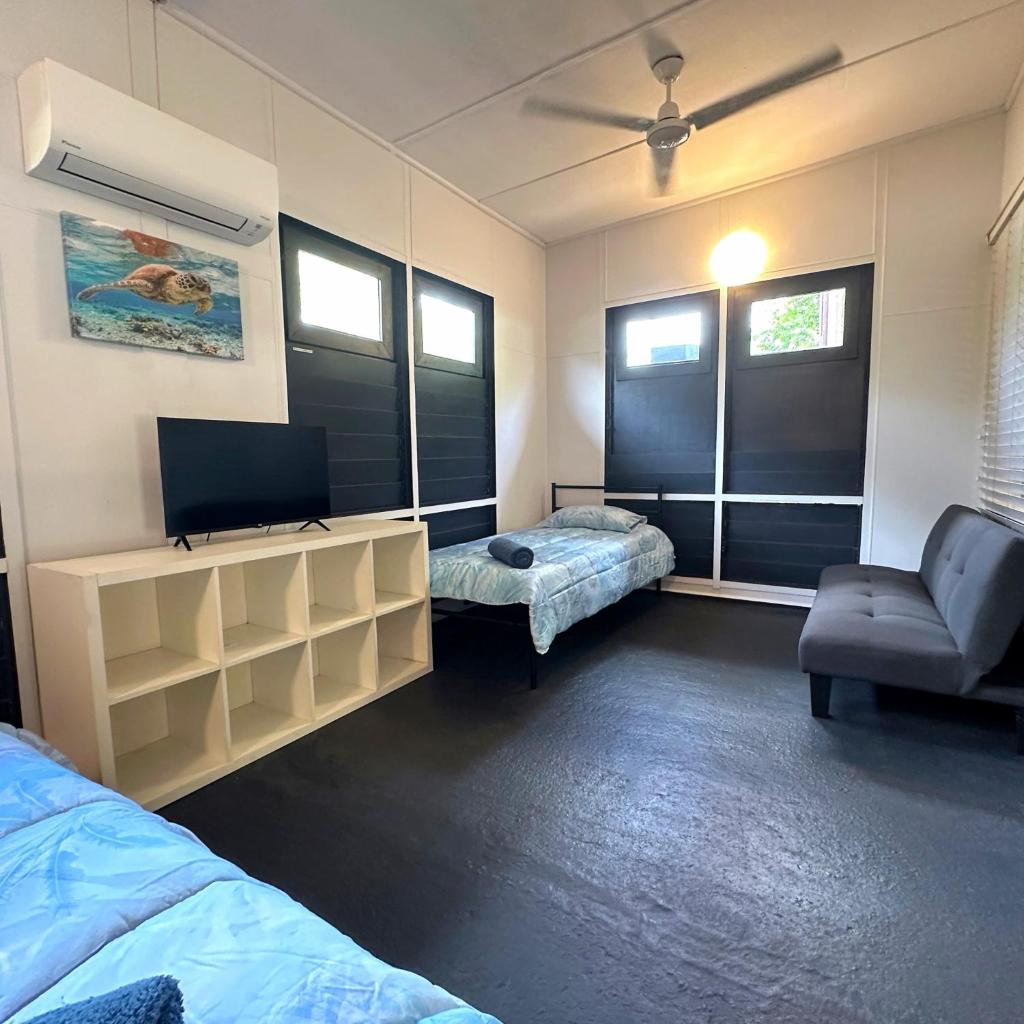 Unit 4 Golden Sands Retreat photo 4