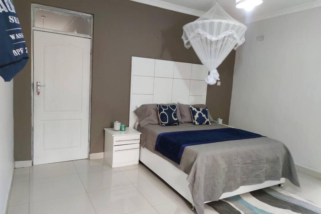 Nichi's Guesthouse - Cosy 3 bedroom with breakfast photo 1